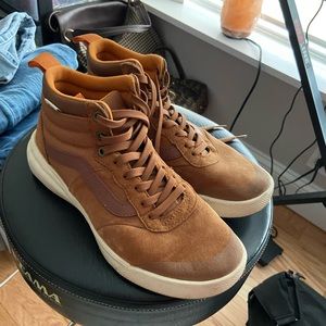 Vans Ultrarange MTE - Hiking shoes